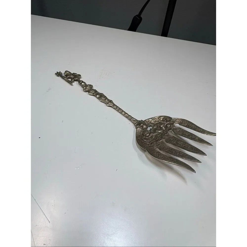 Vintage Italian Silverplate Serving Fork Cherub Lion Figural Italy 10 Inch